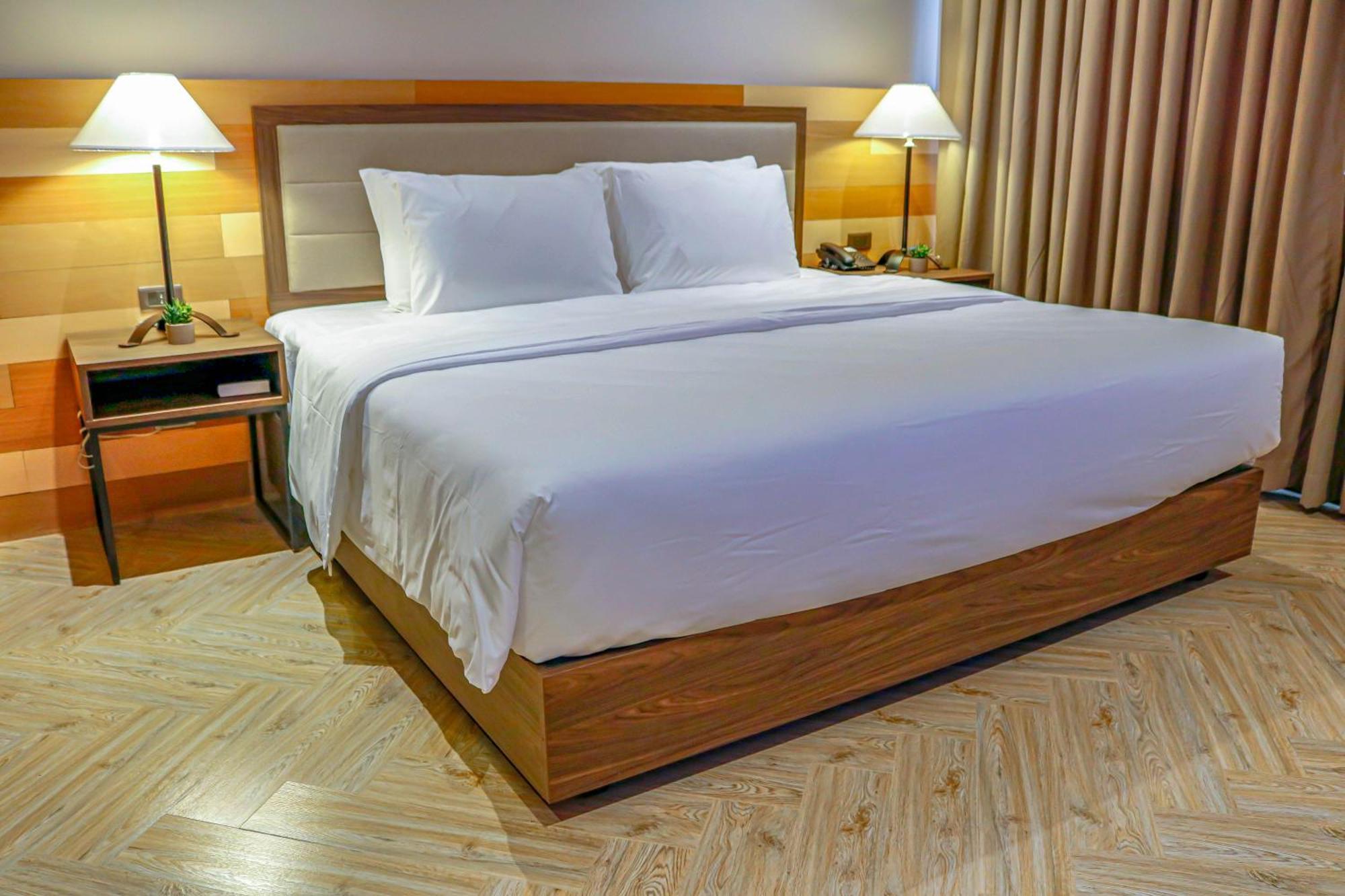 Acacia Hotel Bacolod Exteriör bild